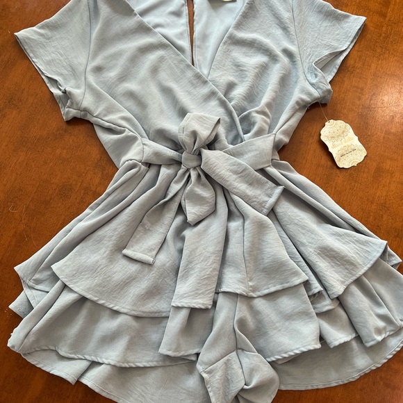 Altar’d State Ruffled Tie Waist Romper Sz M - Picture 6 of 14